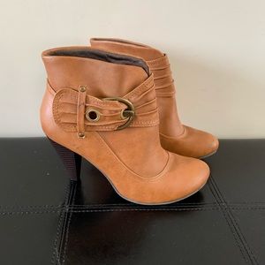 Booties with buckle